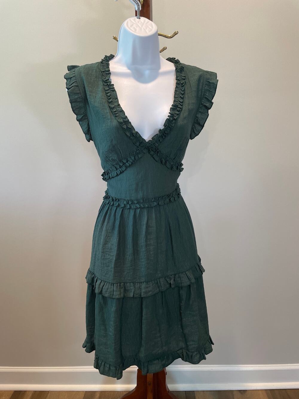 Pinch Dark Green Ruffle Trim Dress Size L Flutter Sleeve V‑Neck